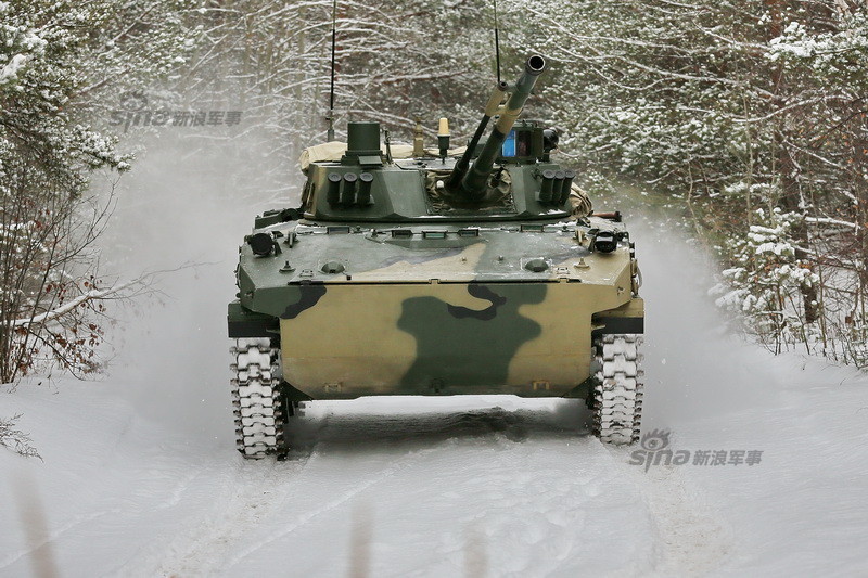 俄空降部队测试新型bmd4m战车 未来将取代bmd2_高清图集_新浪网