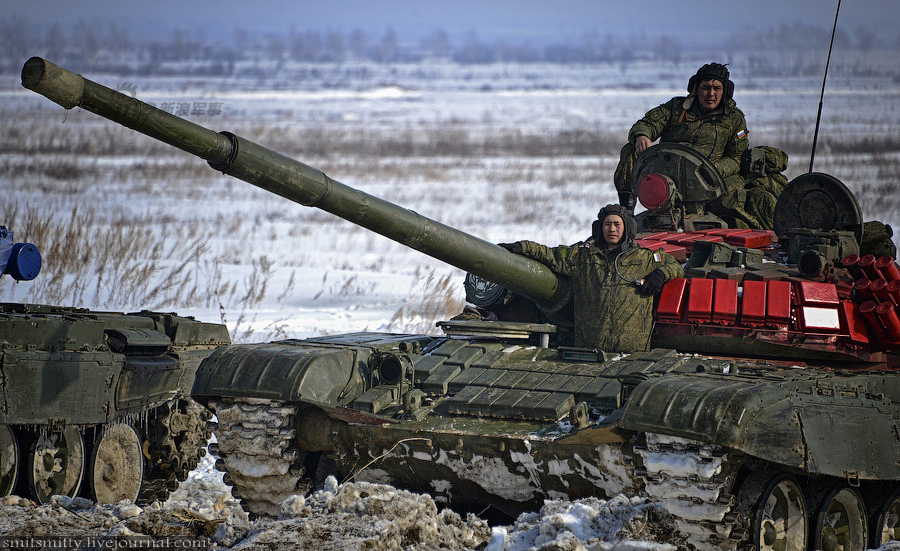 俄远东军选拔坦克大赛精英车组 红蓝黄三队拼杀