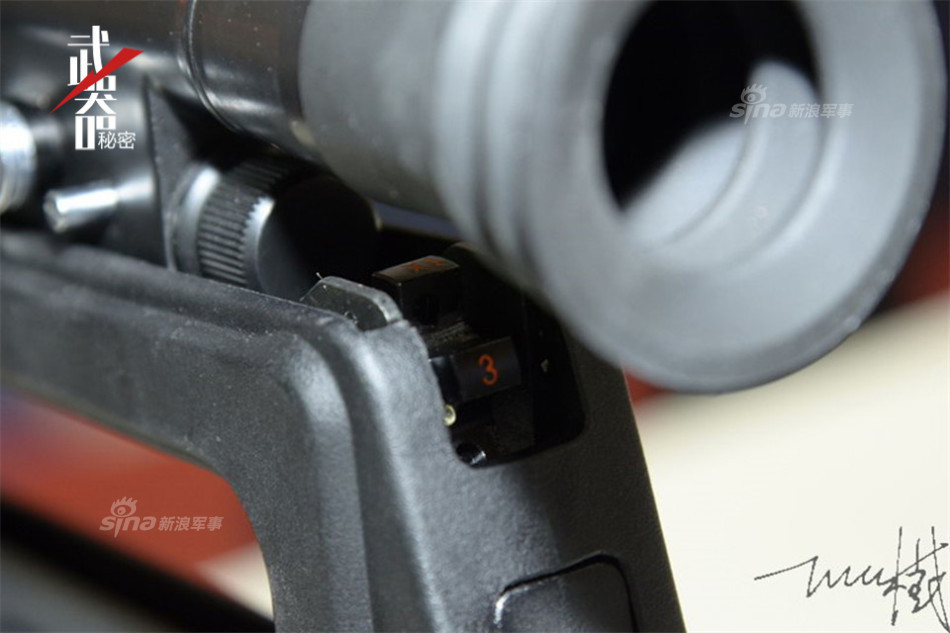 由于部队射击考核对成绩的要求,95式的表尺对应不同距离的觇孔直径