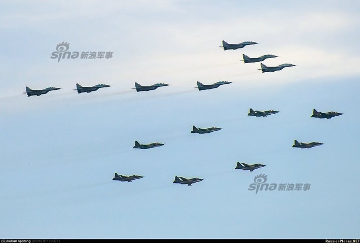 米格29苏25机群组70字样