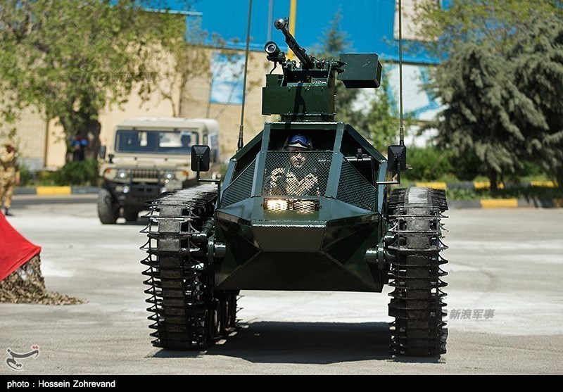 伊朗再秀自制奇葩武器 支援炮车设计怪做工差