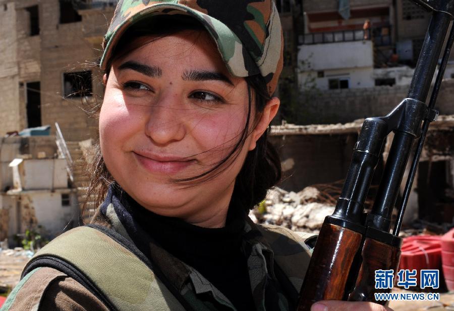 叙利亚女兵部队亮相多为20岁姑娘需在前线待3年_高清图集_新浪网