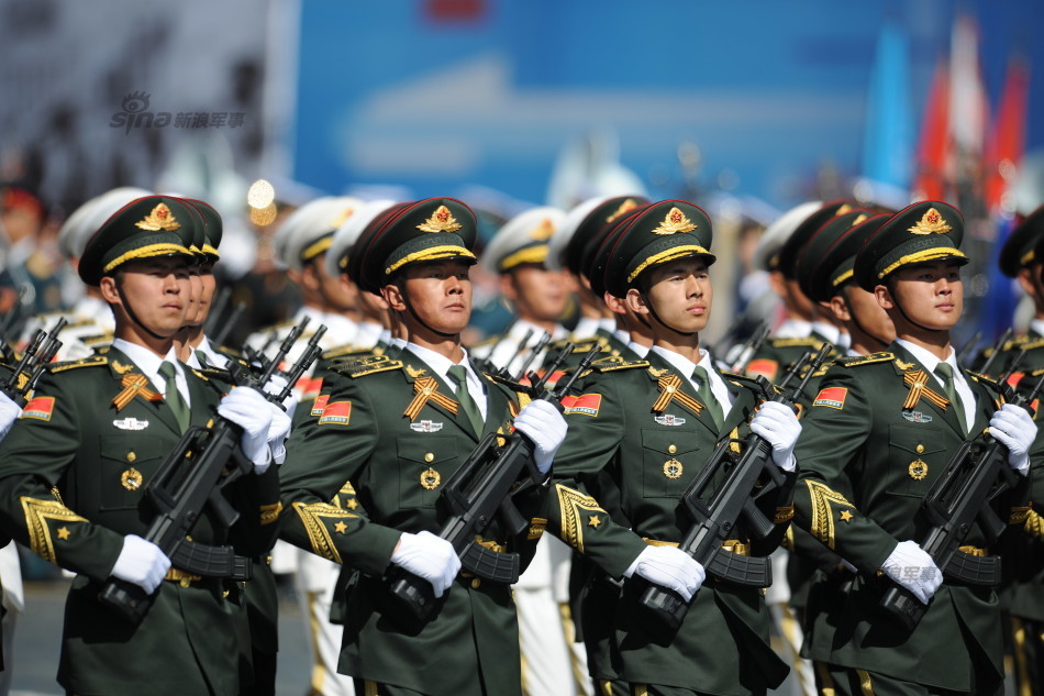 我威武三军仪仗队参加俄红场阅兵最后一次彩排_高清图集_新浪网