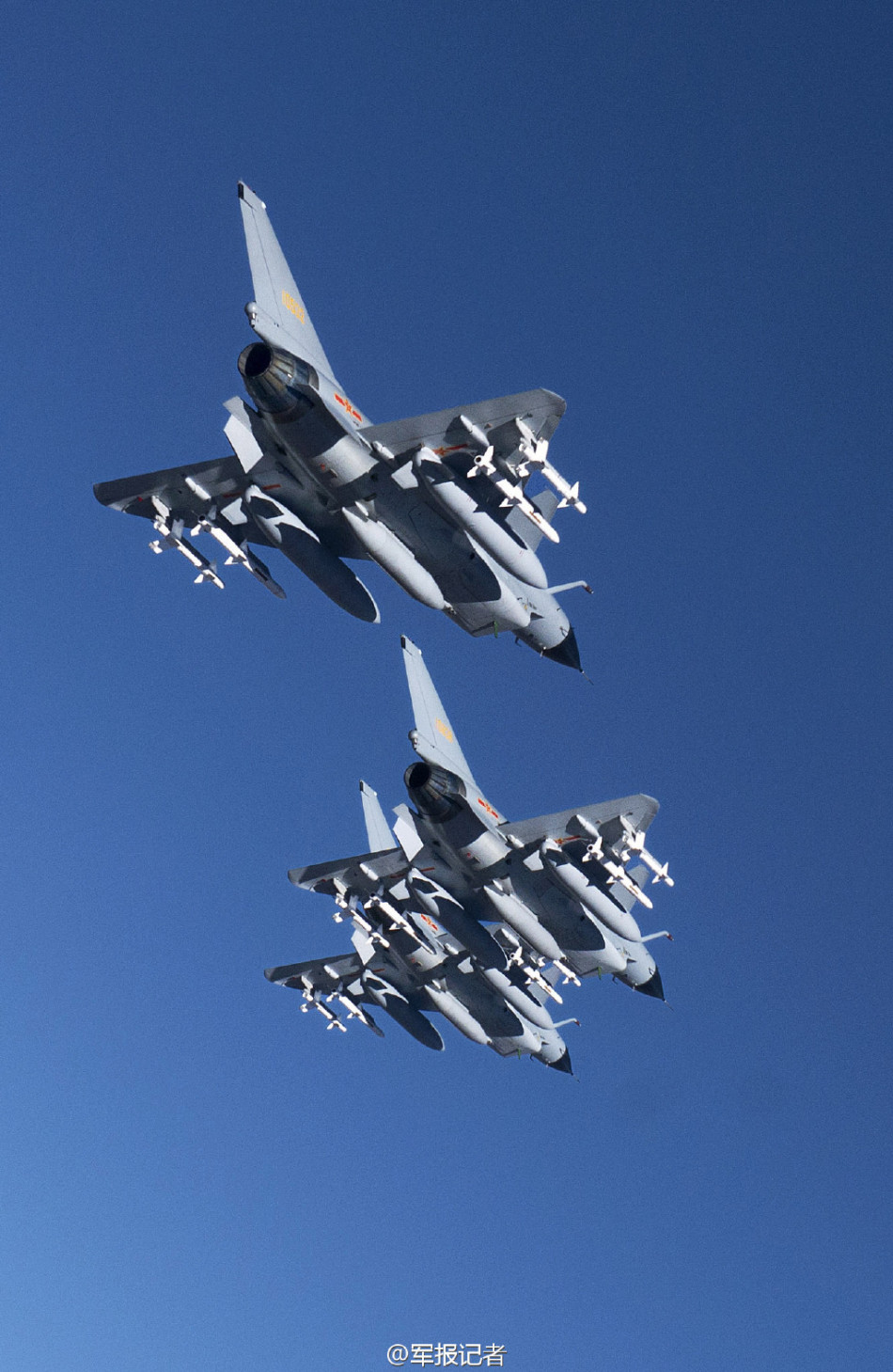 空军主力战机巡航超美照