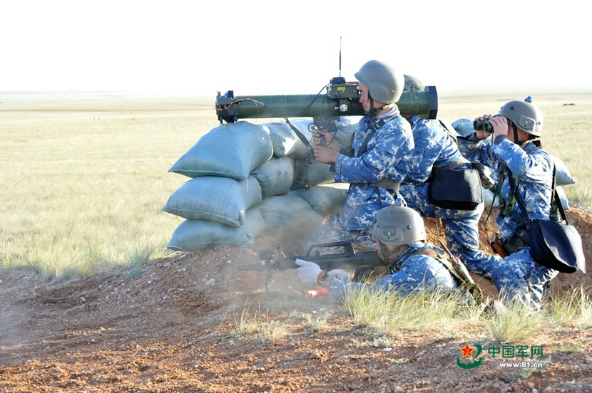 朱日和实兵对抗战:蓝军动用双37高炮平射红军