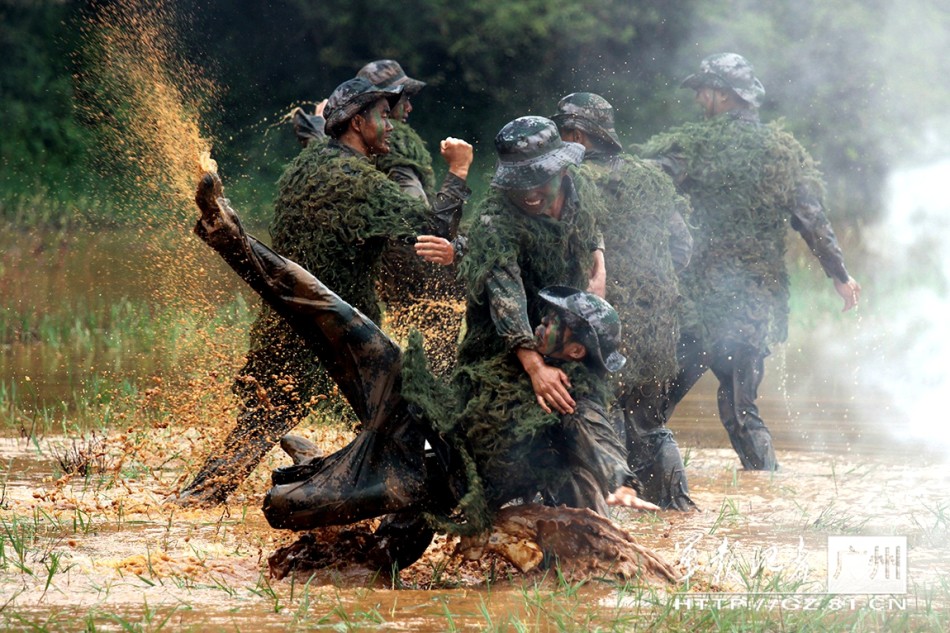 特战分队擒拿训练