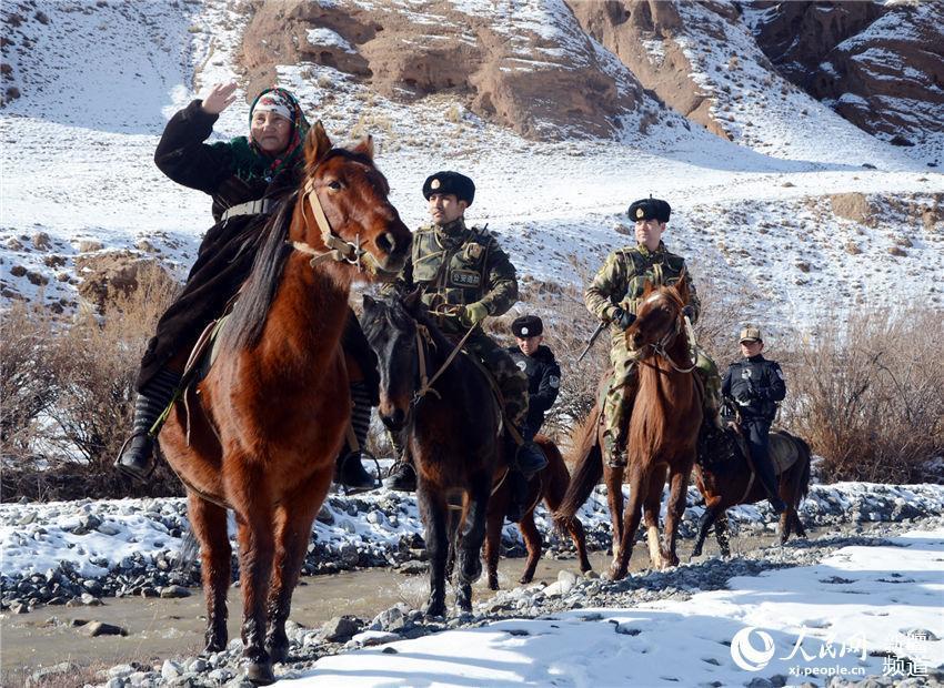 "八一"建军节 新疆边防官兵仍坚守边防一线_高清图集_新浪网