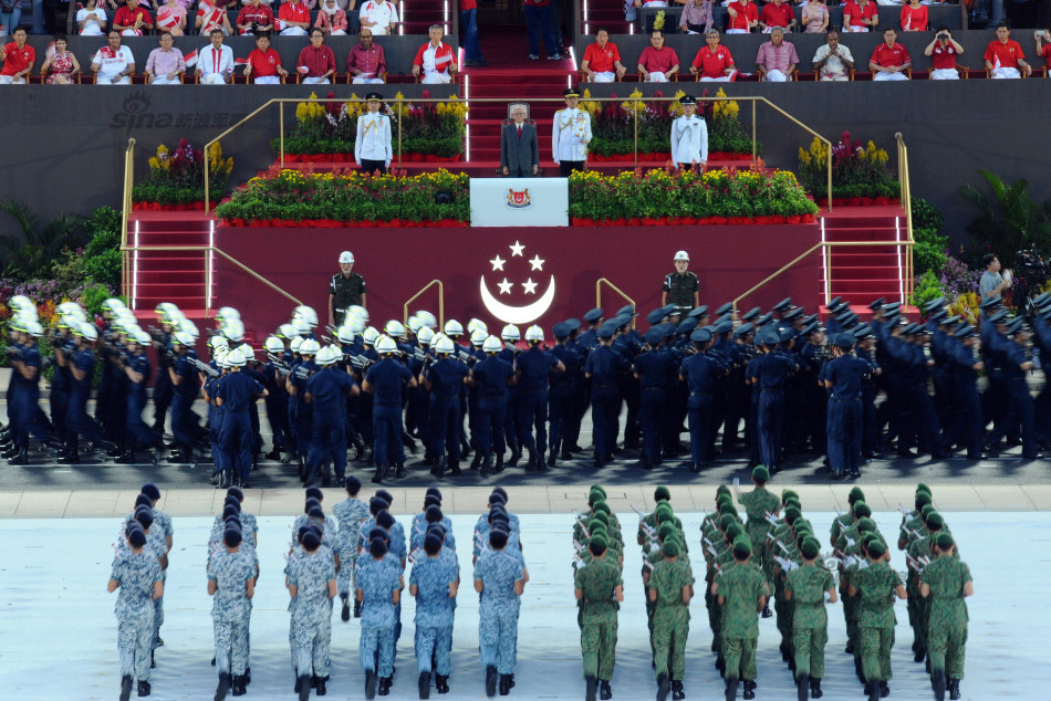 8月9日,新加坡举行金禧国庆庆典,庆祝独立50周年.新华社发(邓智炜摄)