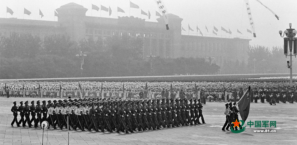 雄起中国步兵:84年99年阅兵地面方队超猛旧照