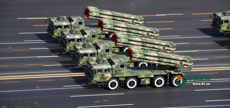 09年国庆阅兵解放军先进火炮受阅猛图精彩回顾!