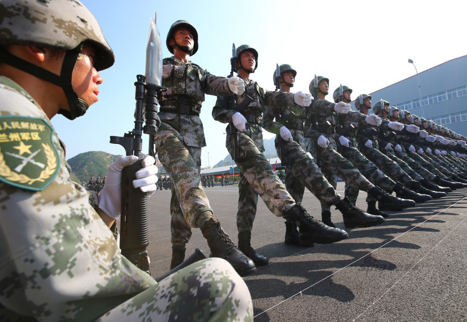 官方公开大量受阅官兵训练图,女医疗兵方队亮相!