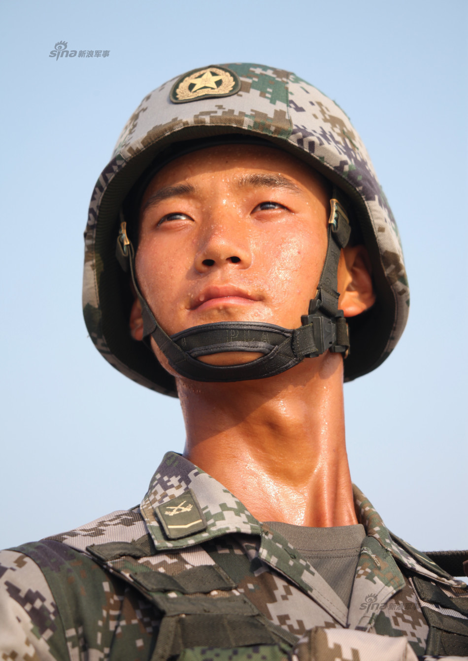 受阅战士在阅兵村进行训练(7月22日摄).新华社发(田丰 摄)