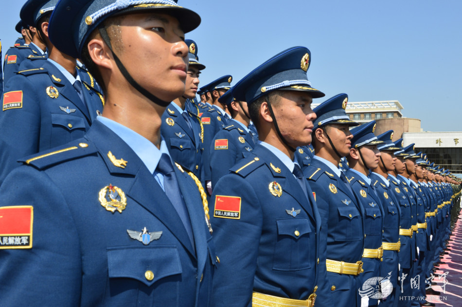 中国空军网(胡鹏 特约记者刘川)9月3日纪念抗战胜利70周年阅兵中,解放
