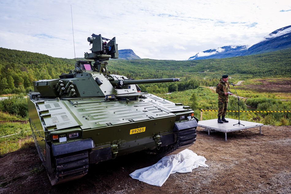 cv90战车出改进型,配遥控炮塔无需人员出车操作!