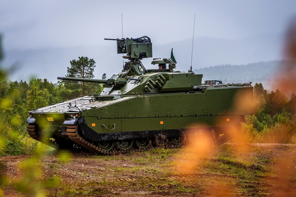 cv90战车出改进型 配遥控炮塔无需人员出车操作