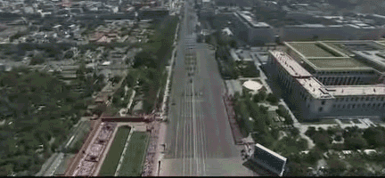 航拍钢铁洪流长镜