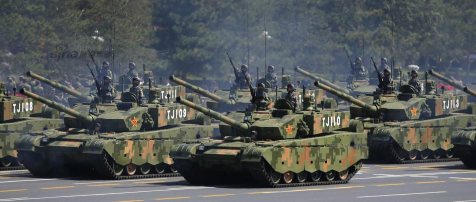 9.3大阅兵精彩回顾:新锐99a坦克群凶猛受阅照