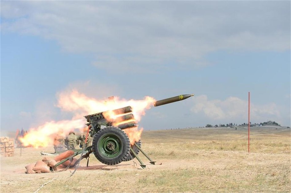 土耳其重装部队演习外国货多107火箭炮很眼熟