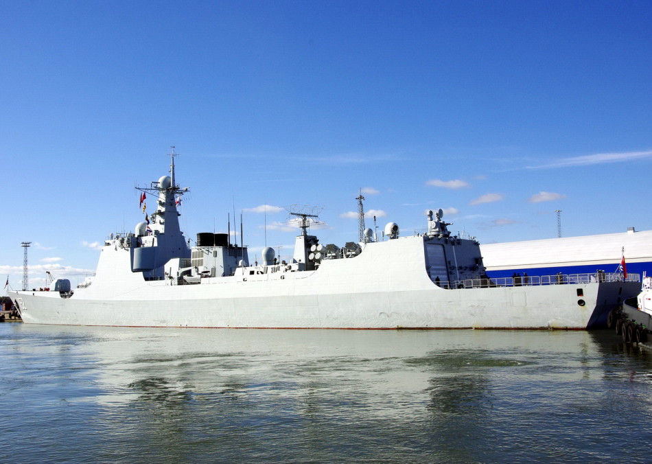 环球转了一圈:海军152神盾舰境外扬威美图