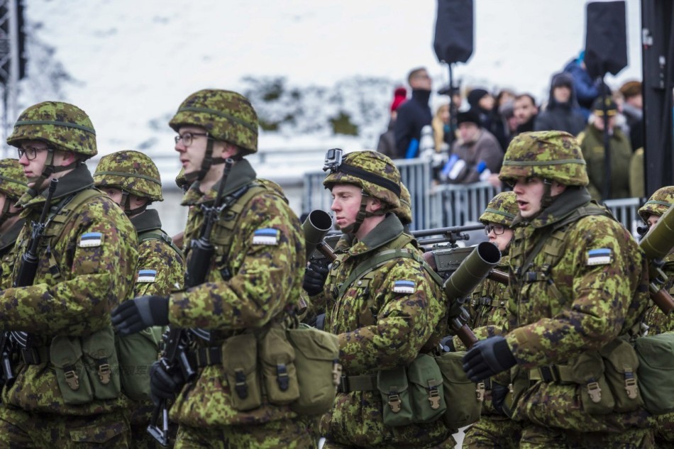 33 / 40 爱沙尼亚于近日举行独立日阅兵式,阅兵队伍中的军事装备及