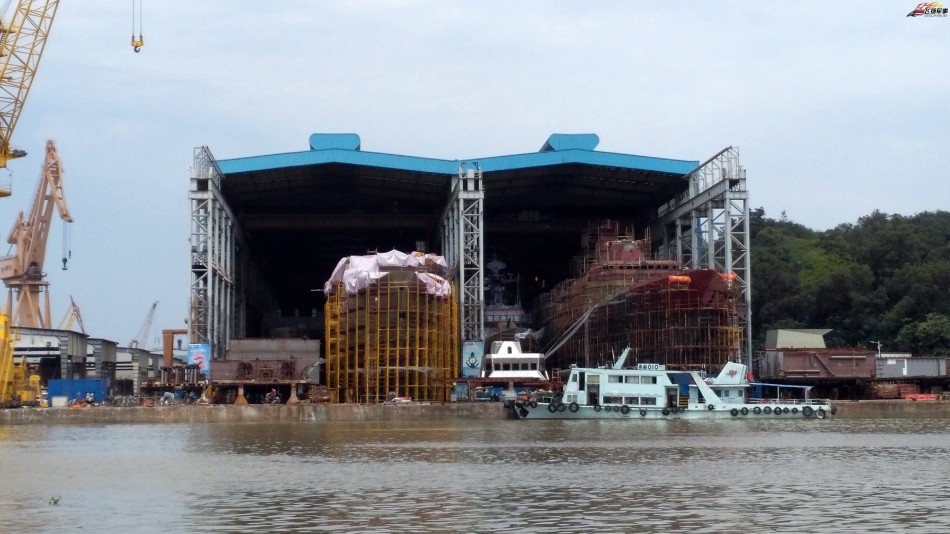 黄埔滩头汇英豪 探访战舰云集的广州造船厂