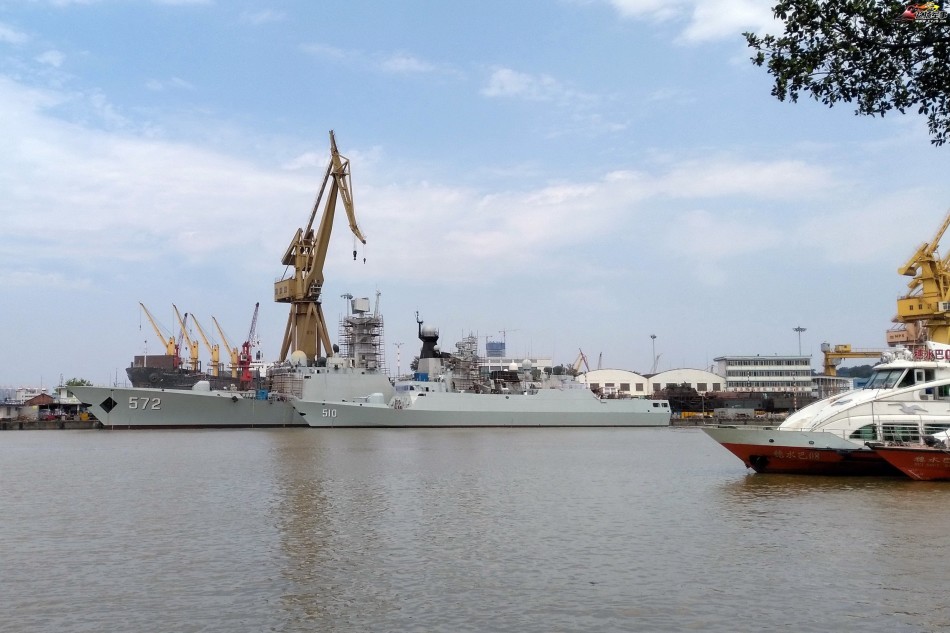 黄埔滩头汇英豪 探访战舰云集的广州造船厂