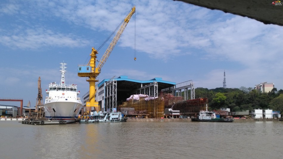 黄埔滩头汇英豪 探访战舰云集的广州造船厂