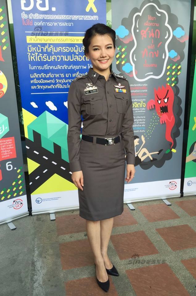 泰国警察服装图片