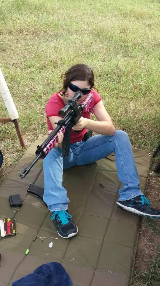 周末mm 酷爱室外靶场的女枪迷