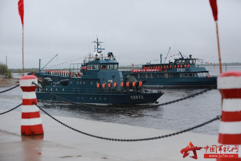 行走在水上的陆军!黑龙江边防艇大队出征巡逻