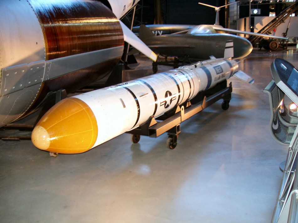 世界上第一种空天导弹 由f15搭载能击落卫星