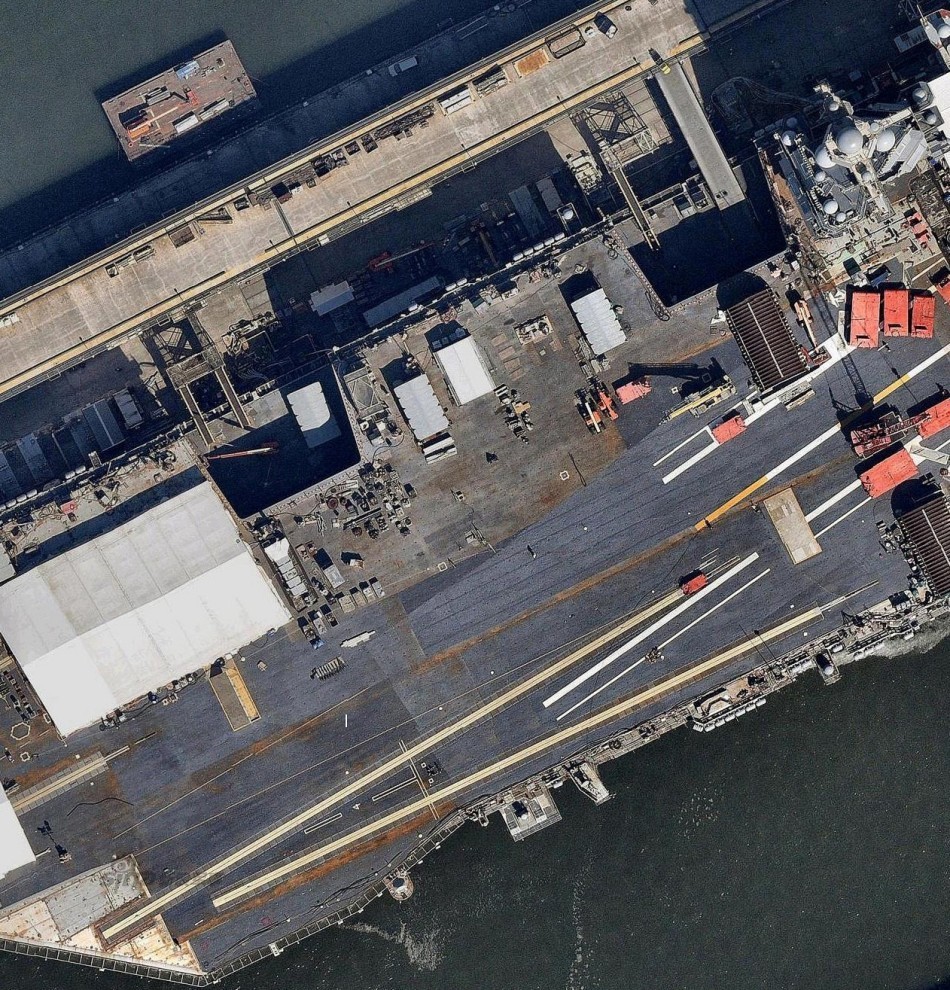 美军福特航母高清俯视图曝光