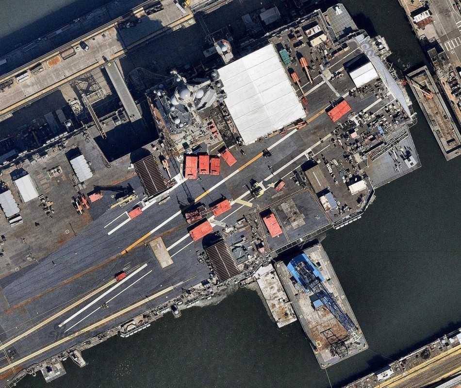 美军福特航母高清俯视图曝光