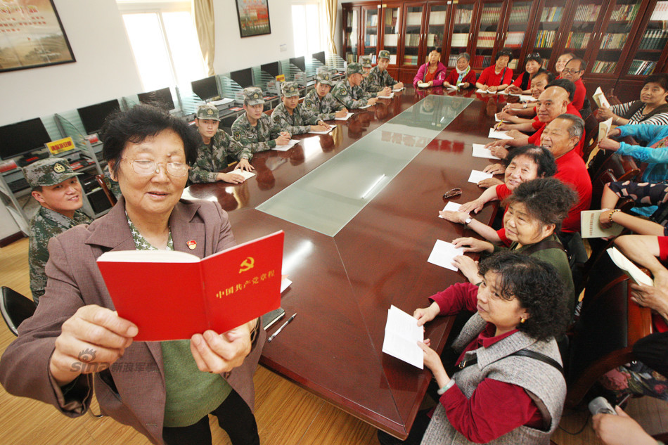 端午粽香满军营!来看军营的兵哥们怎么过端午