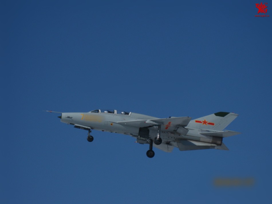 歼7海外辉煌:巴空军参谋长赞其可靠性远超f16