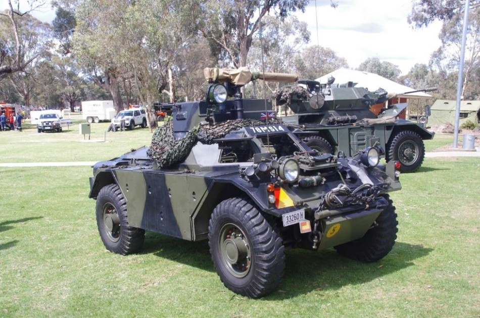 这种装甲车仅重3.7吨 样子很萌31个国家都用它