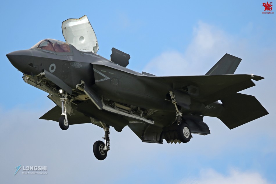 咱啥时候能有?范堡罗航展f35大秀悬停令人艳羡