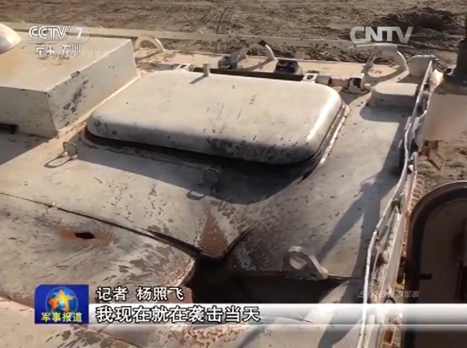 中国南苏丹维和部队遇袭 装甲车顶遭炮弹洞穿