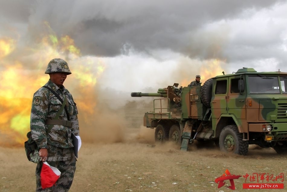 威震喜马拉雅!西藏军区炮兵团高海拔实弹射击