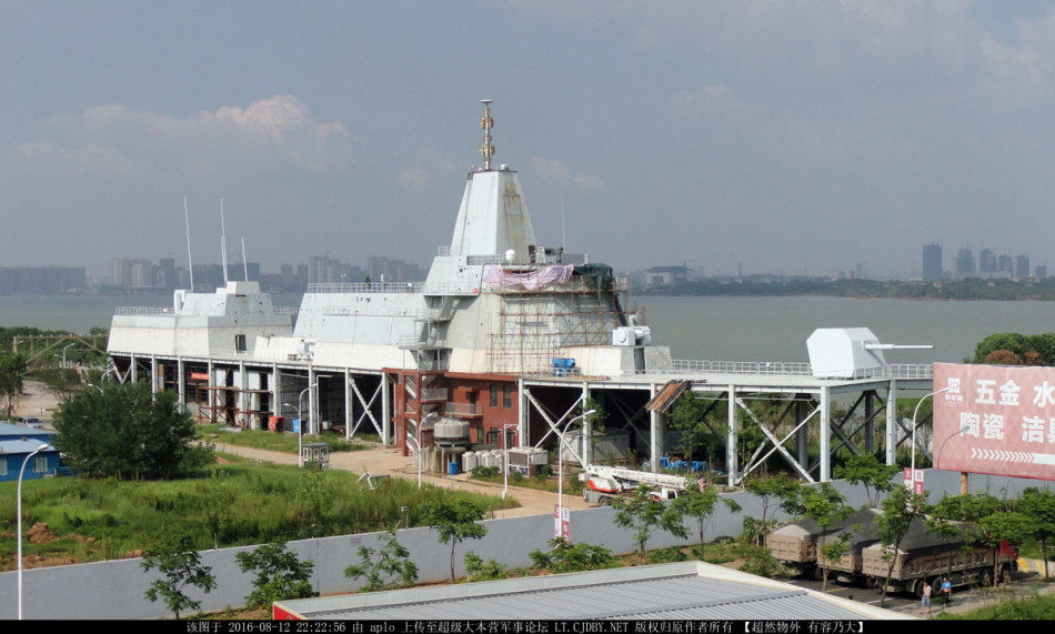 001a还是002?疑似国产航母舰岛建筑曝光