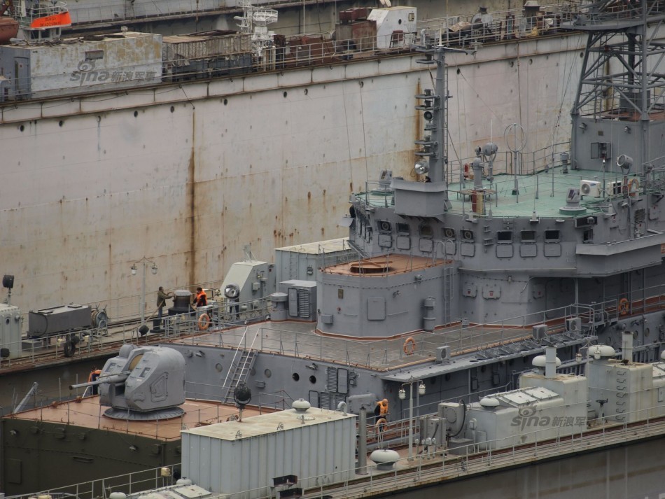 没中国的先进!俄军ak176舰炮40多年还在使用