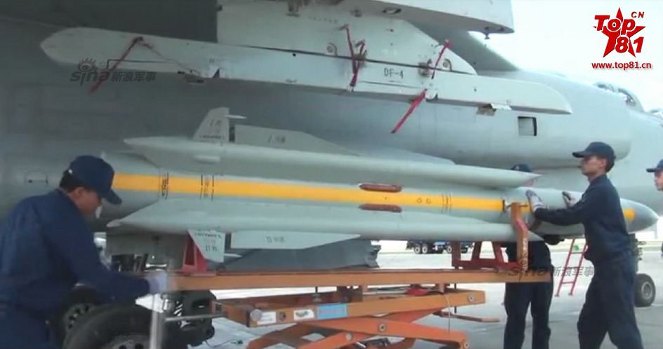 中国飞豹挂载鹰击91反辐射导弹:模拟对岛攻击_高清图集_新浪网