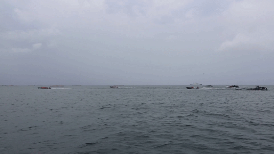 中国海军南海大演习 百辆两栖战车登陆