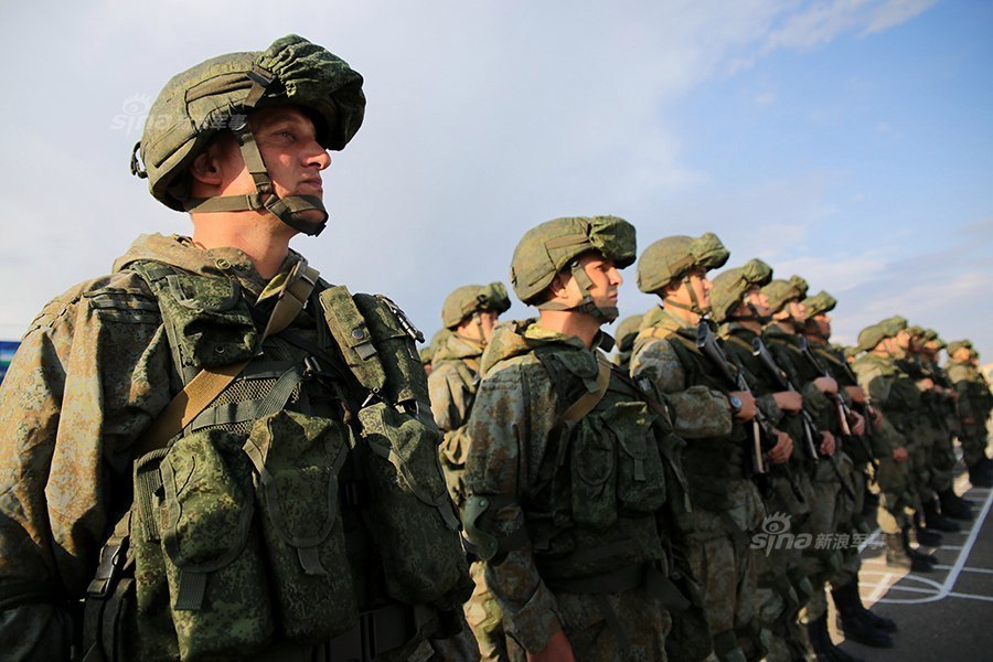 和平使命2016联演结束:解放军玩起了俄军机枪_高清图集_新浪网