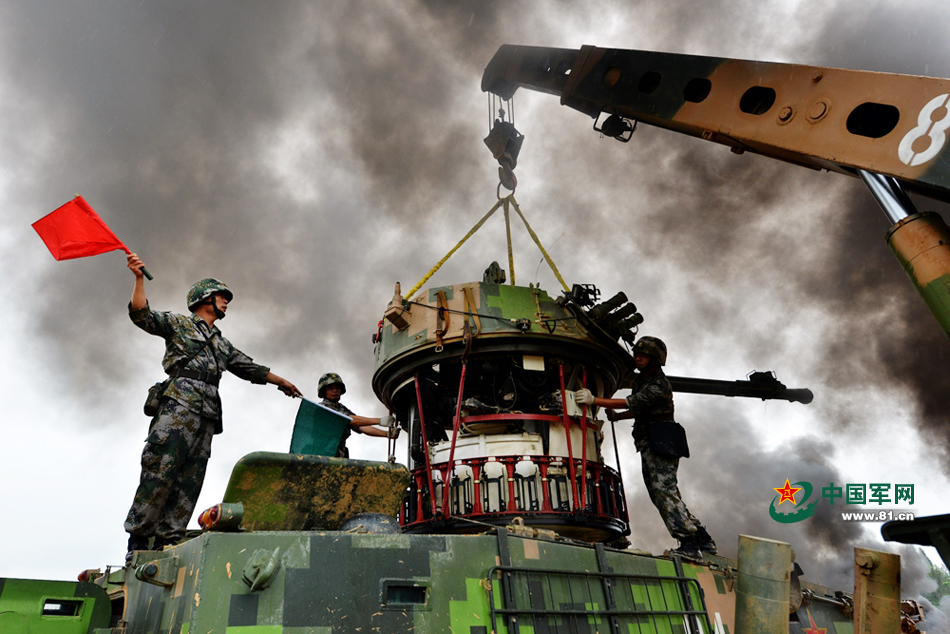 火力强大赶超美军!解放军04式步战车大批集结