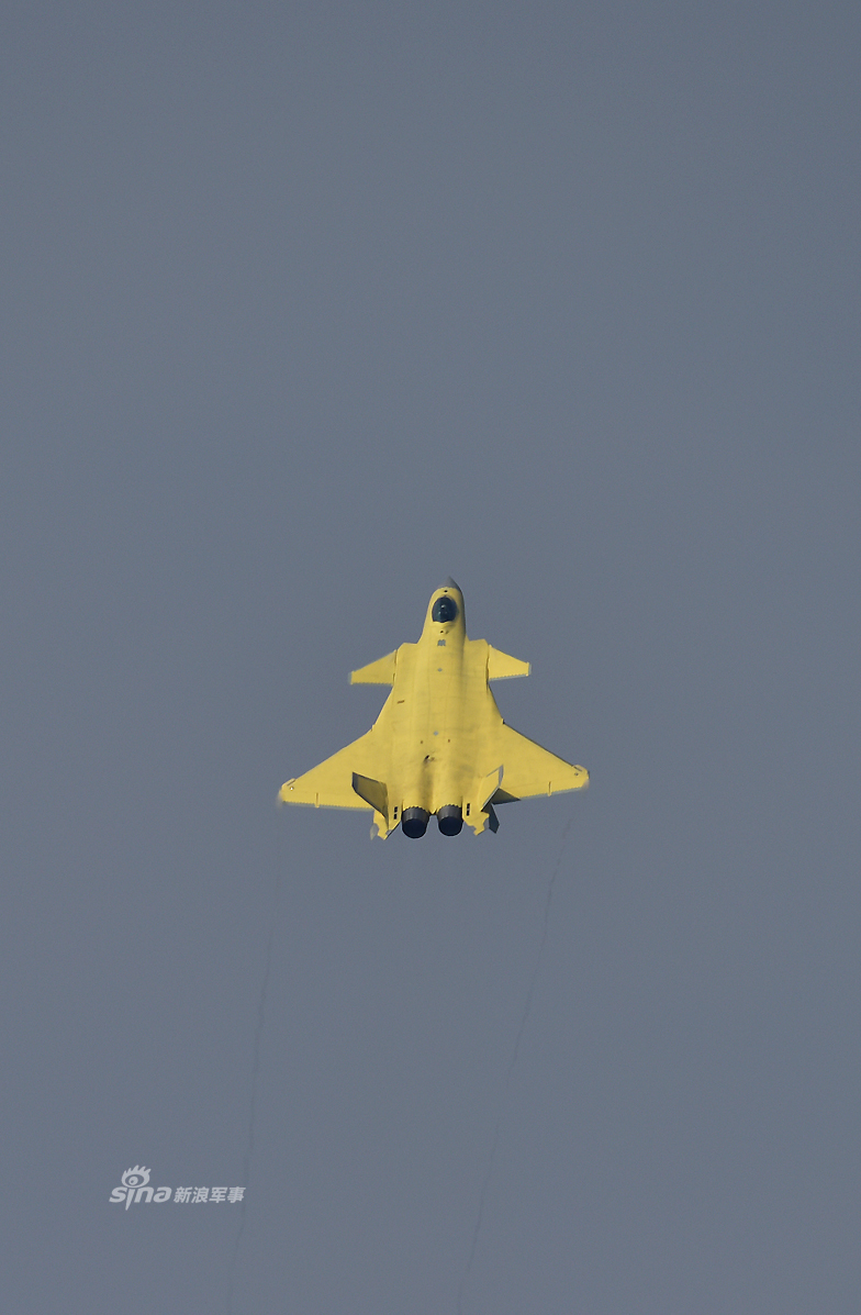 说我隐身就让你看见歼20量产型携带龙勃透镜