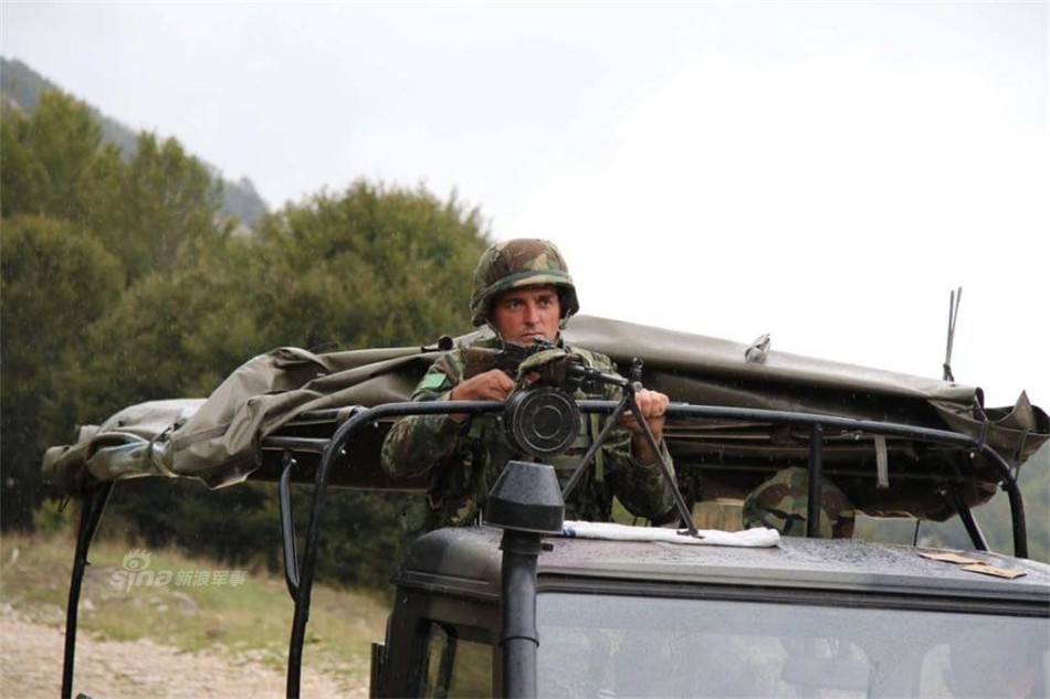 阿尔巴尼亚军队彻底弃中国武器:曾是兄弟国家