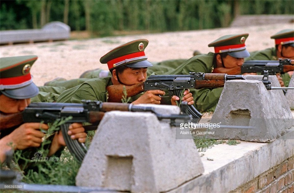 刚毅朴素!外国人镜头下的80年代中国军事学院