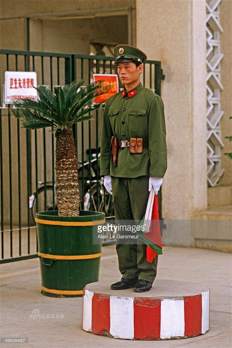 刚毅朴素!外国人镜头下的80年代中国军事学院