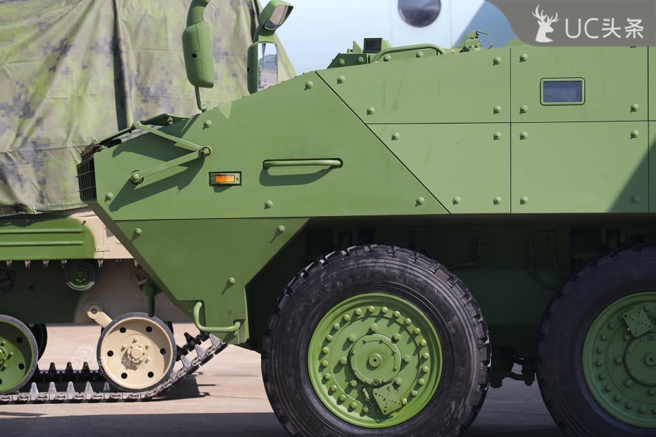 中国伞兵装备105轮式突击炮